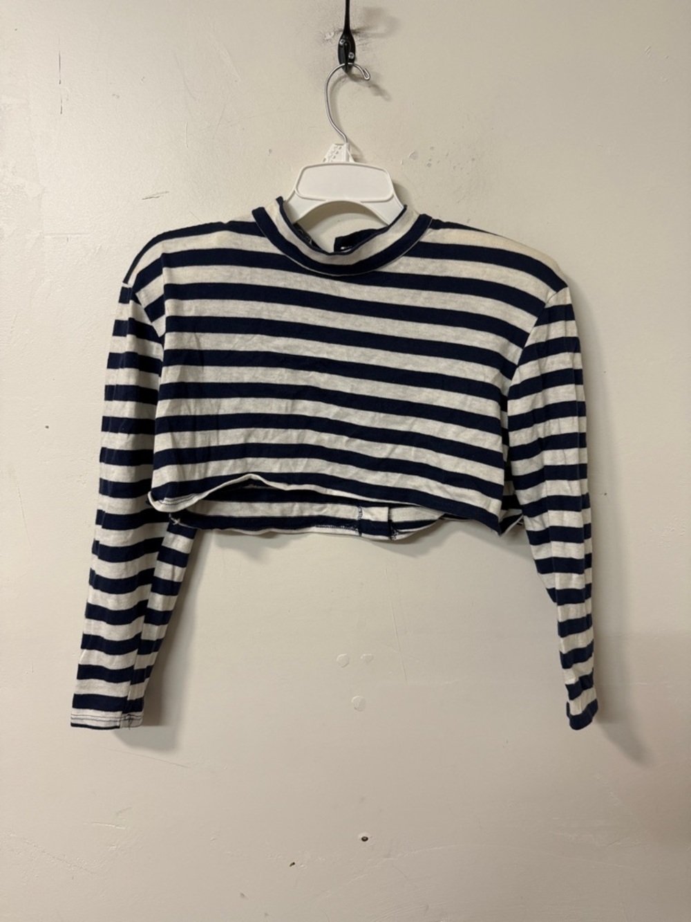 My Michelle Navy and White Striped Cropped Long-Sleeve Top 90’s